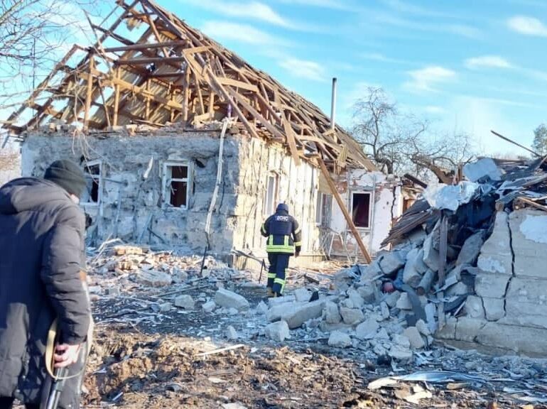 Перші 5 днів війни в Україні (фоторепортаж)