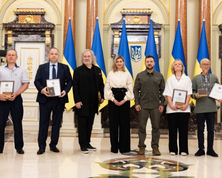 Володимир Зеленський вручив відзнаку Президента «Національна легенда України»