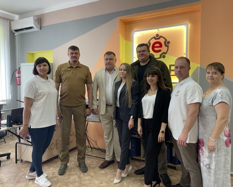 IT-курси, графічні планшети та ЗD лабораторія: відкрили мультифункціональний коворкінг для ВПО