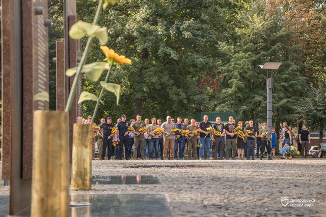 У Дніпрі вшанували пам'ять загиблих захисників України у День пам'яті