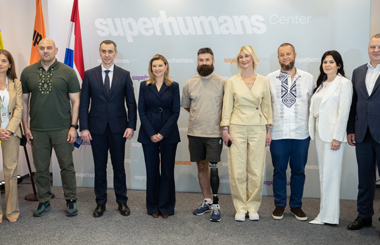 У Дніпрі відкрили центр Superhumans: безкоштовна реабілітація та протезування для постраждалих від війни